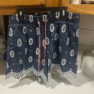 Shorts! Size Sm fits like a Medium.